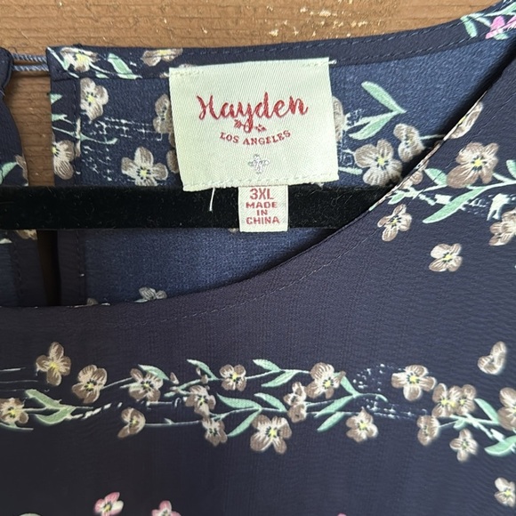 Hayden floral flowy maxi dress size 3XL - Picture 2 of 4